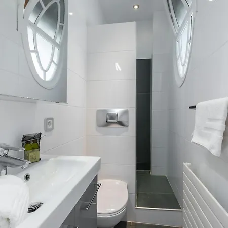 Stylish Art Deco Near The Sea 4 Bdrs Pool And Garage Nice