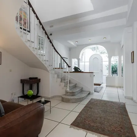 Stylish Art Deco Near The Sea 4 Bdrs Pool And Garage Villa Nice